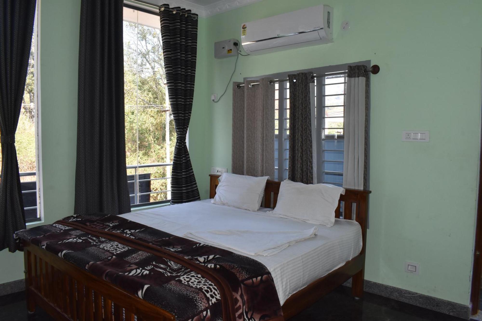 Yelagiri Goldhill Resort Zewnętrze zdjęcie