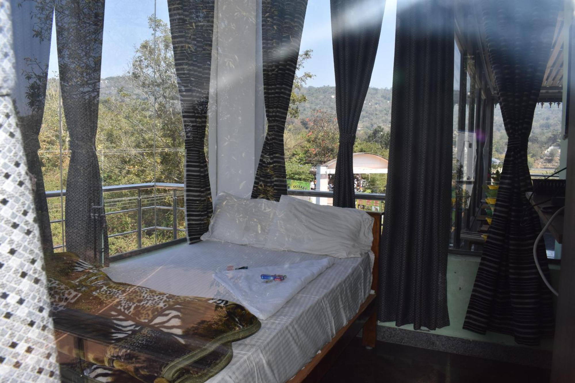Yelagiri Goldhill Resort Zewnętrze zdjęcie