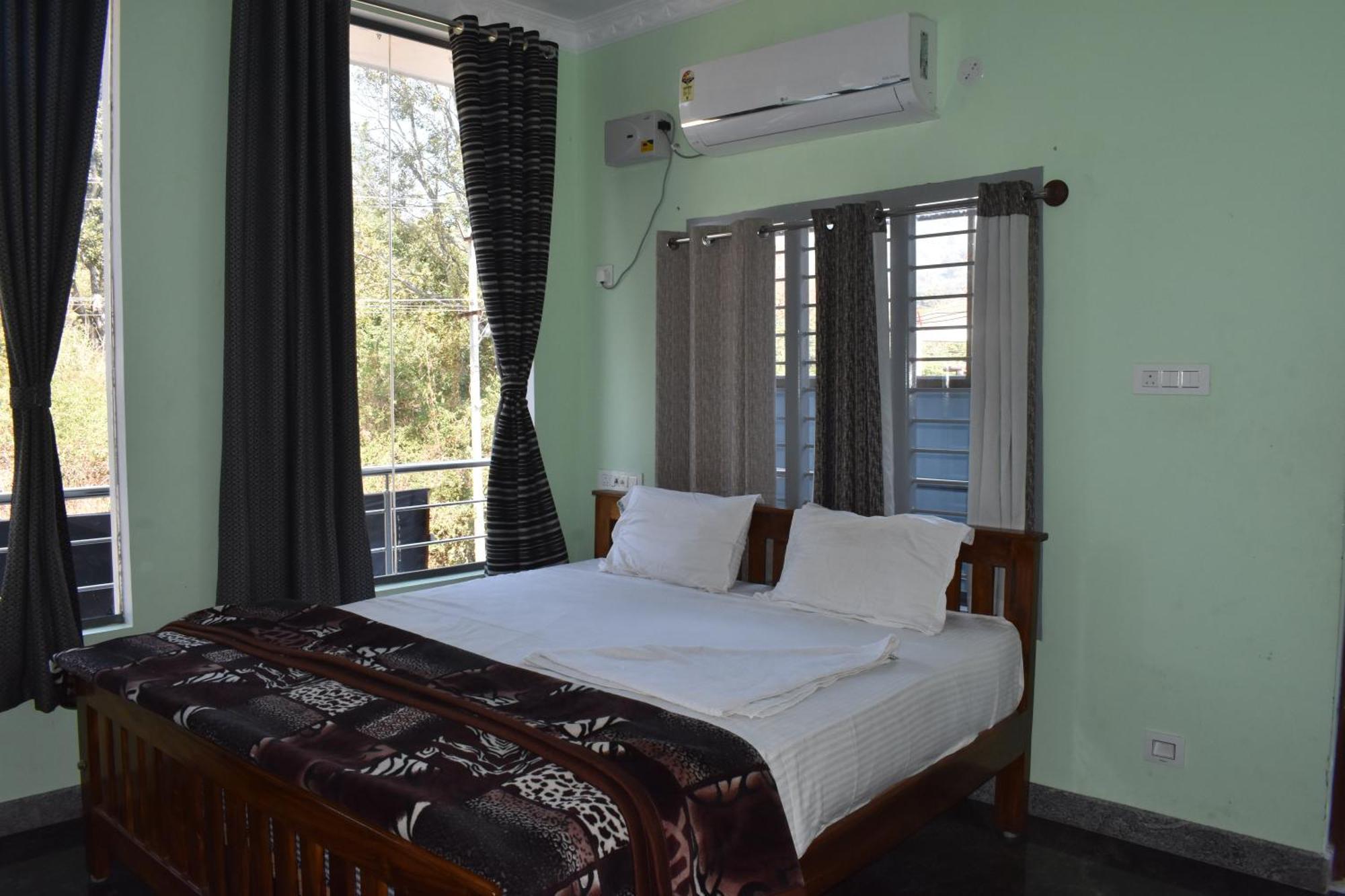 Yelagiri Goldhill Resort Zewnętrze zdjęcie