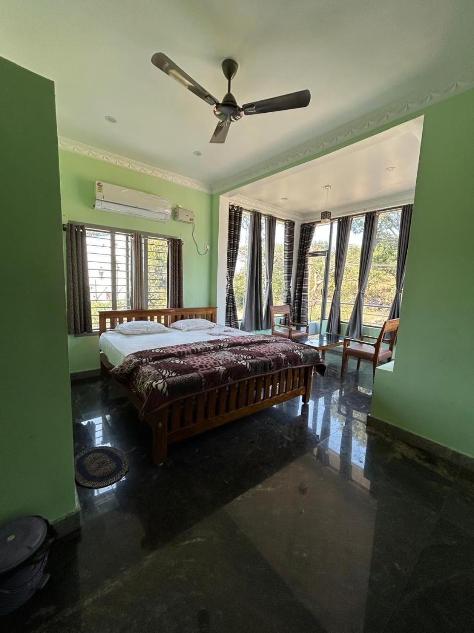 Yelagiri Goldhill Resort Zewnętrze zdjęcie