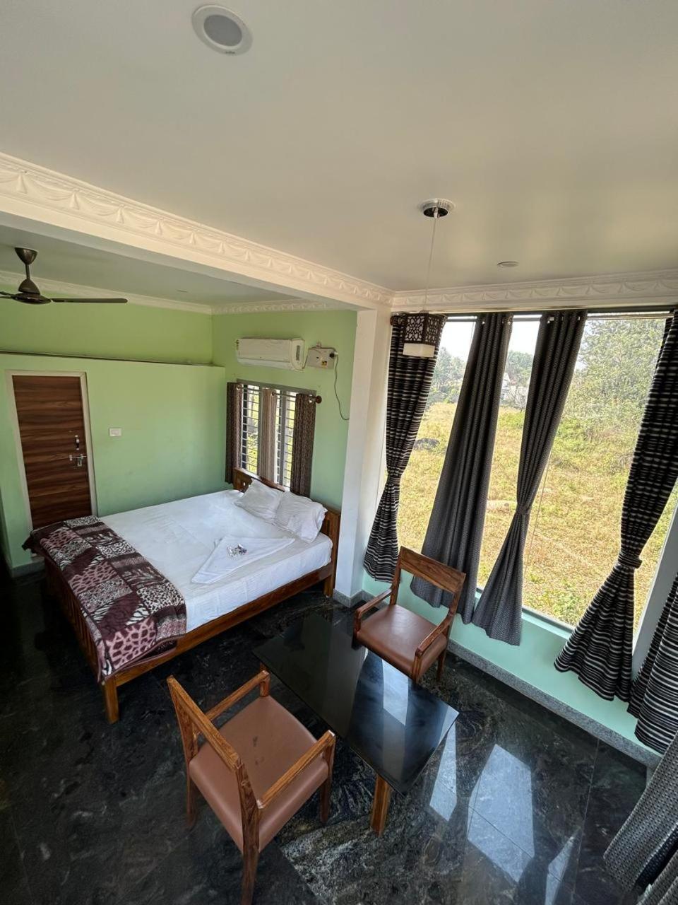 Yelagiri Goldhill Resort Zewnętrze zdjęcie