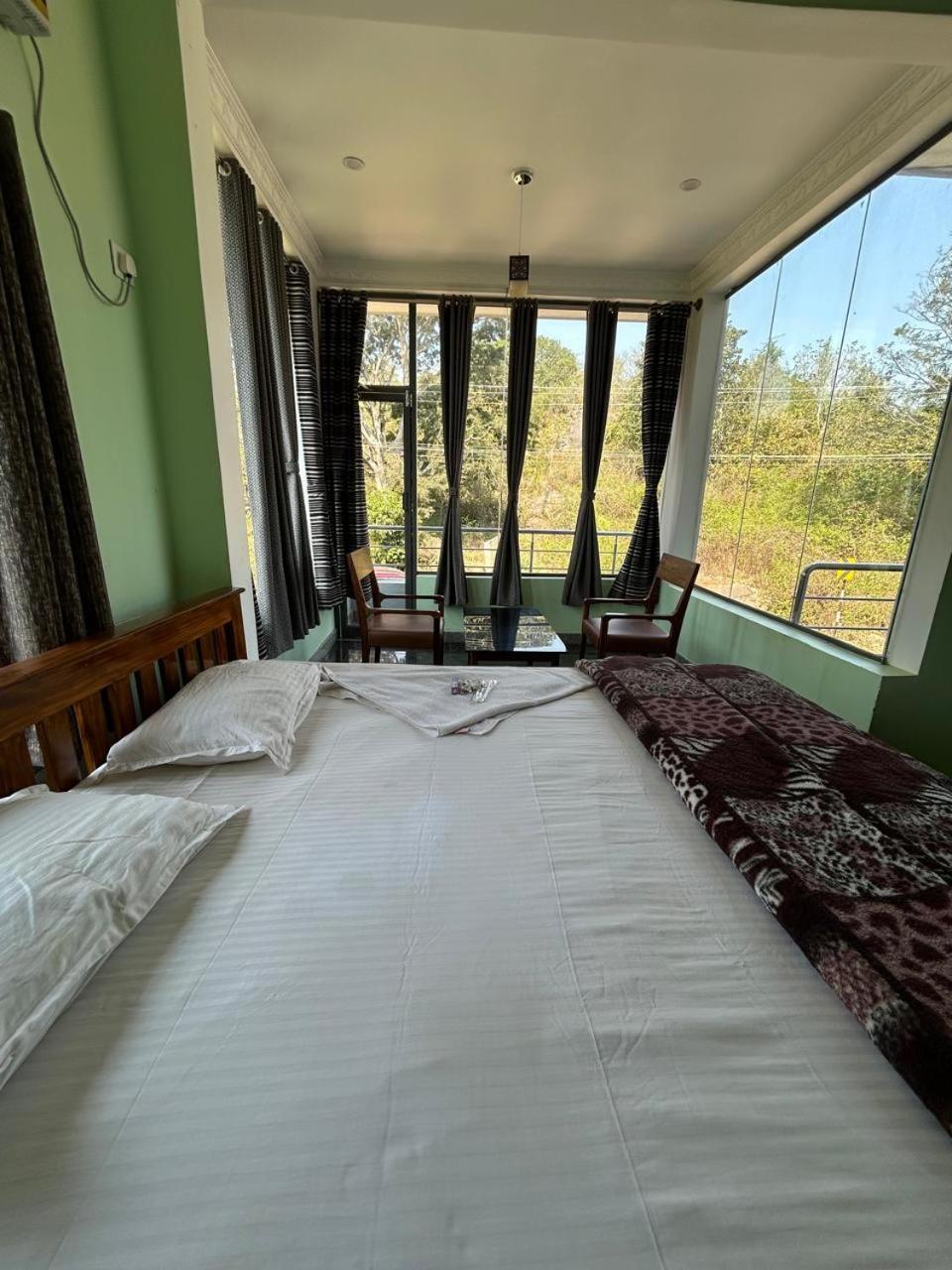 Yelagiri Goldhill Resort Zewnętrze zdjęcie